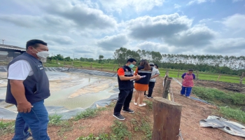 ลงพื้นที่สำรวจสภาพปัญหาน้ำเสียในสถานประกอบกอบกิจการที่เป็นอันตรายต่อสุขภาพเขตพื้นที่รับผิดชอบองค์การบริหารส่วนตำบลเพ็ญ